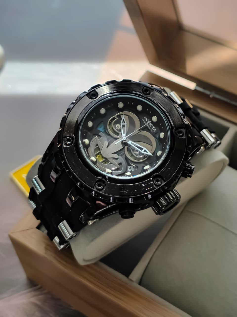 Reloj Invicta para Hombre – Diseño Deportivo y Audaz