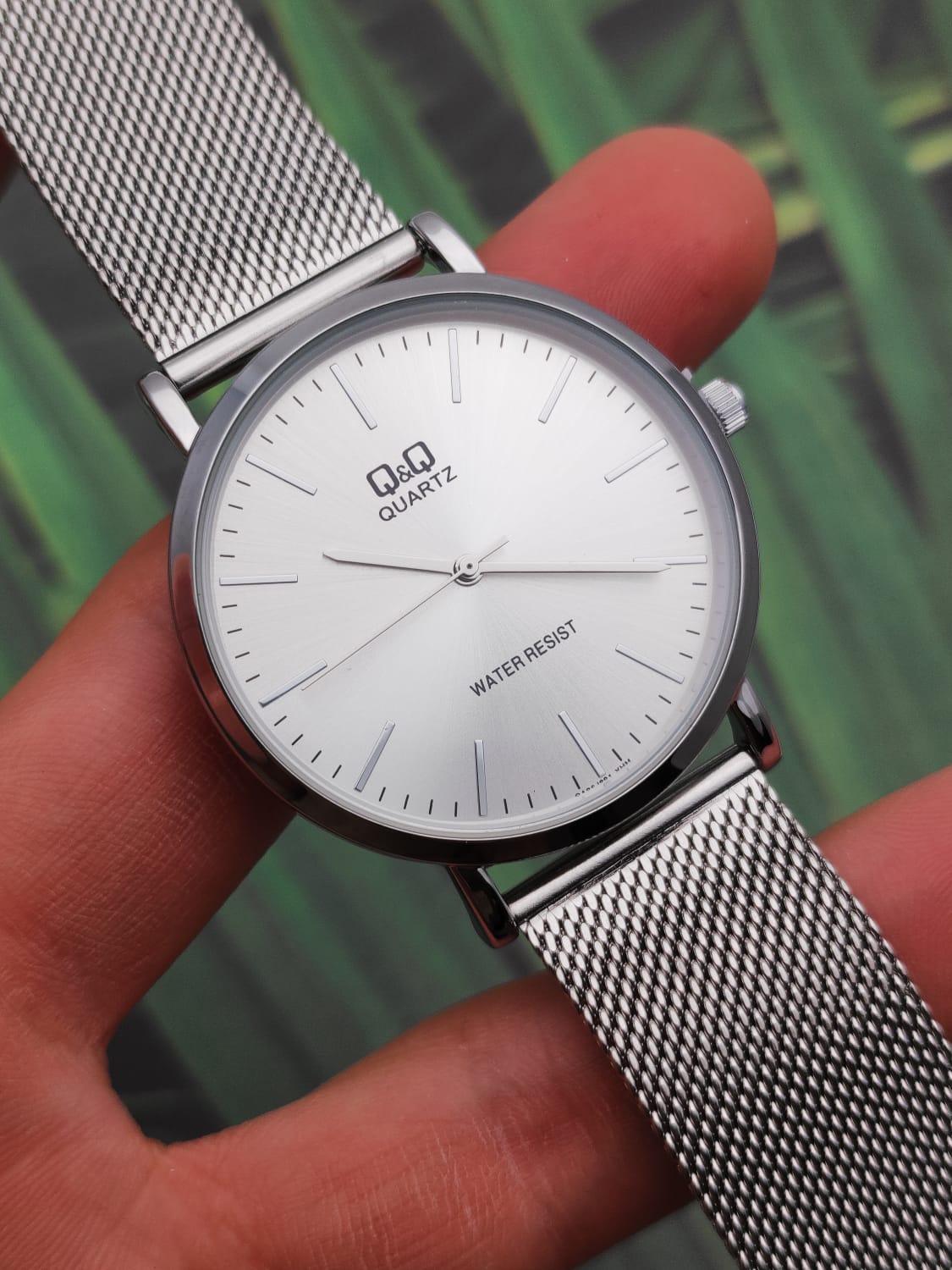 Reloj Q&amp;Q Quartz – Elegancia Minimalista