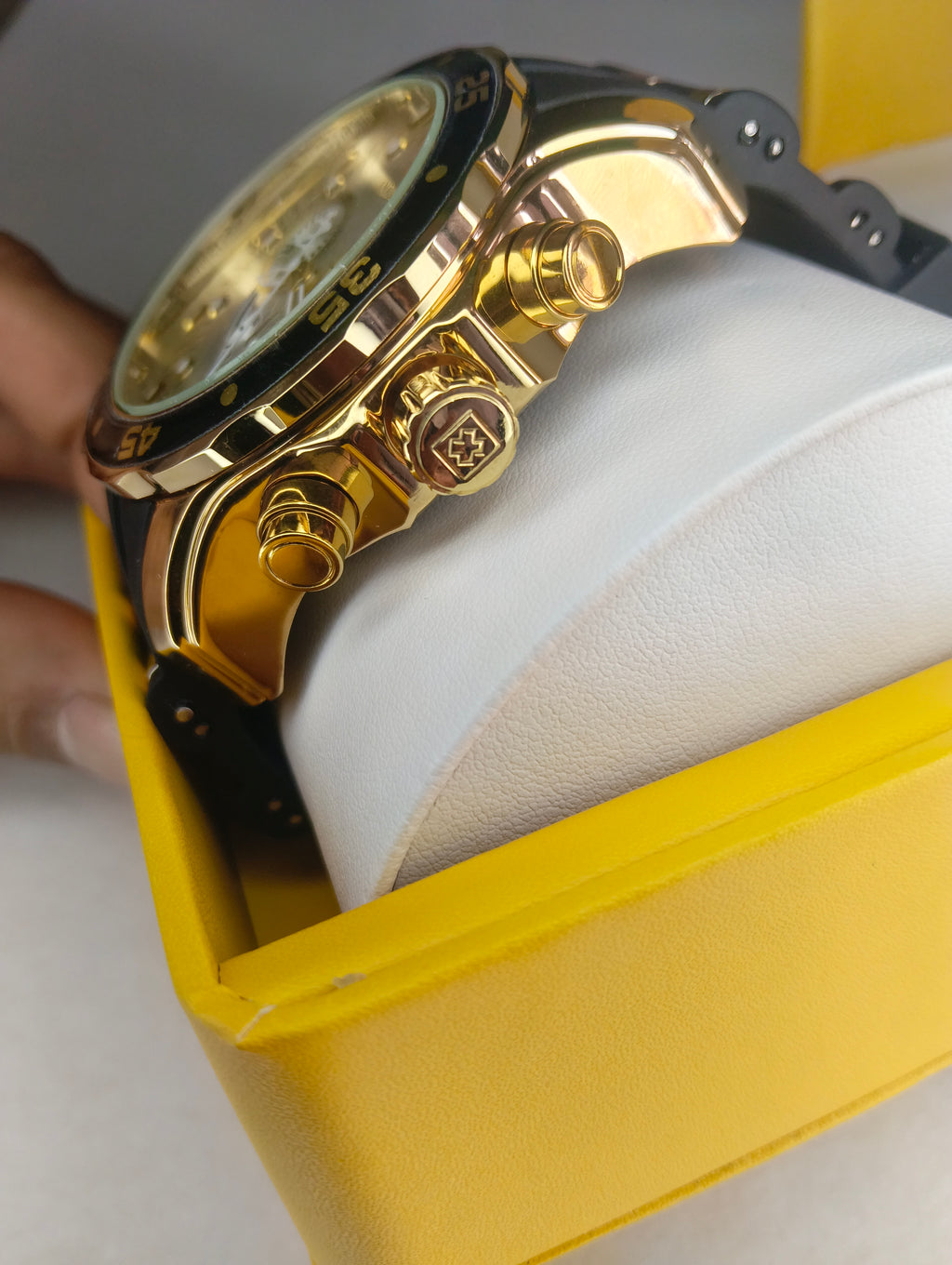 Reloj Deportivo Estilo Invicta Elegante para Caballero – Diseño Tipo Cronógrafo
