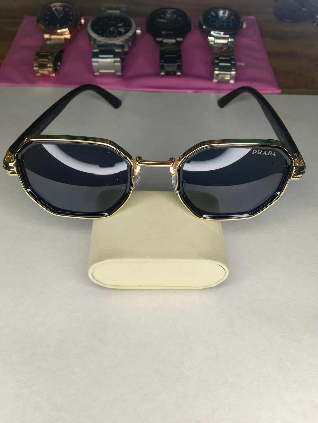 Gafas de Sol Geométricas Negras – Diseño Elegante