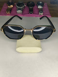 Gafas de Sol Geométricas Negras – Diseño Elegante