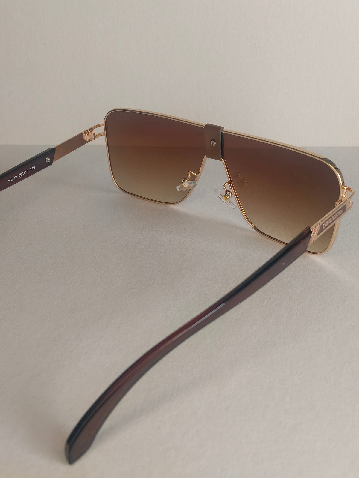 Gafas de Sol Oversize Marrón – Diseño Elegante y Sofisticado