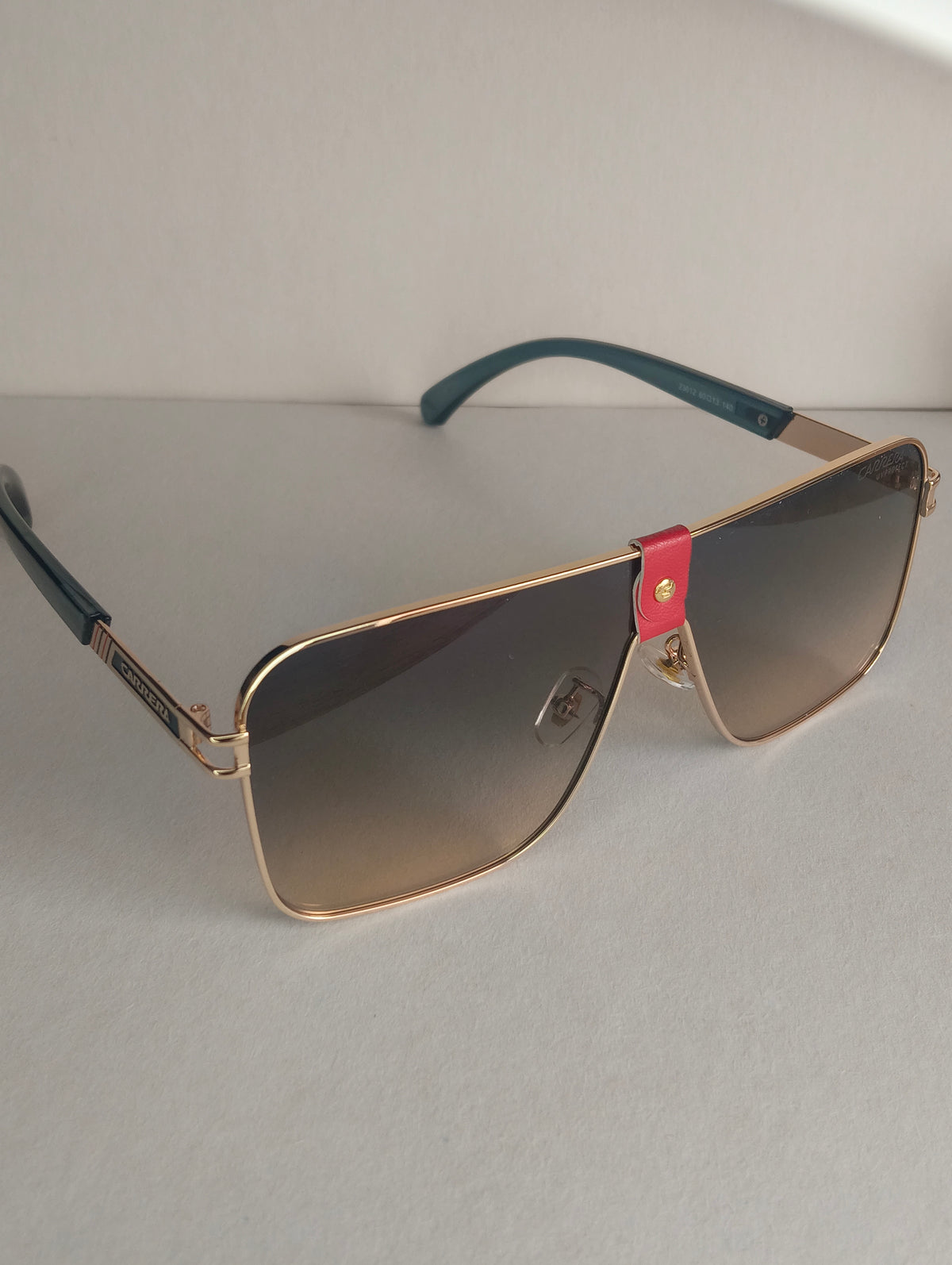 Gafas de Sol Oversize – Diseño Elegante y Moderno