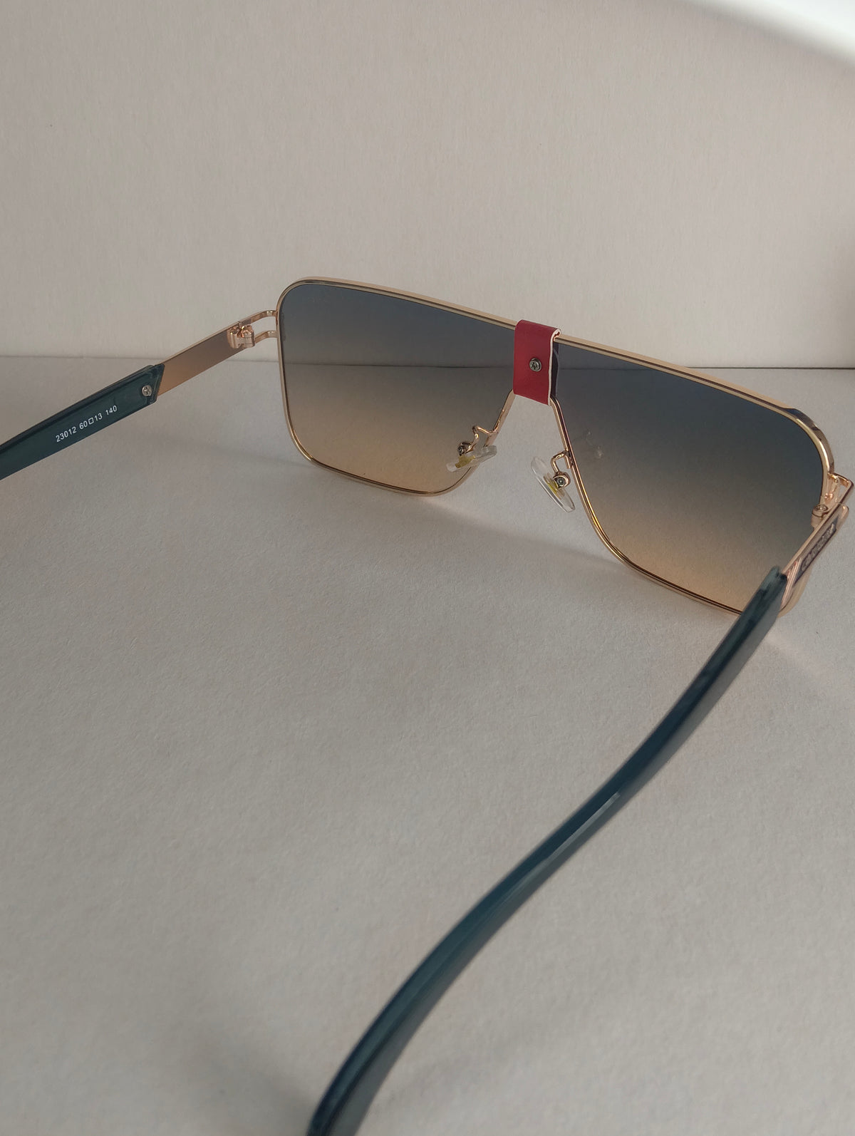 Gafas de Sol Oversize – Diseño Elegante y Moderno