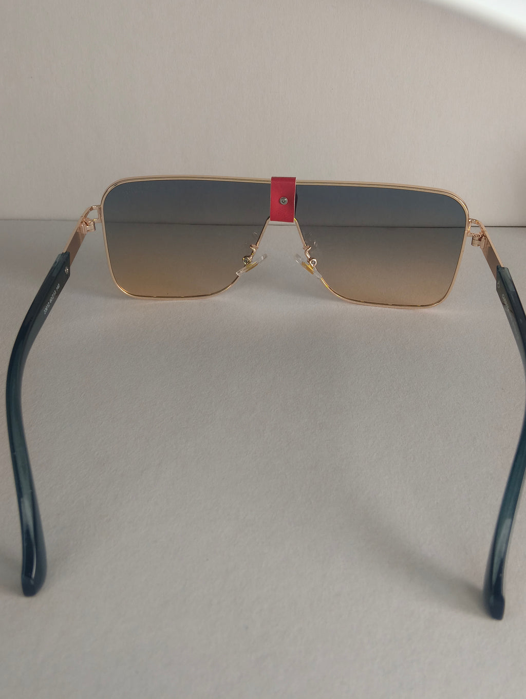 Gafas de Sol Oversize – Diseño Elegante y Moderno