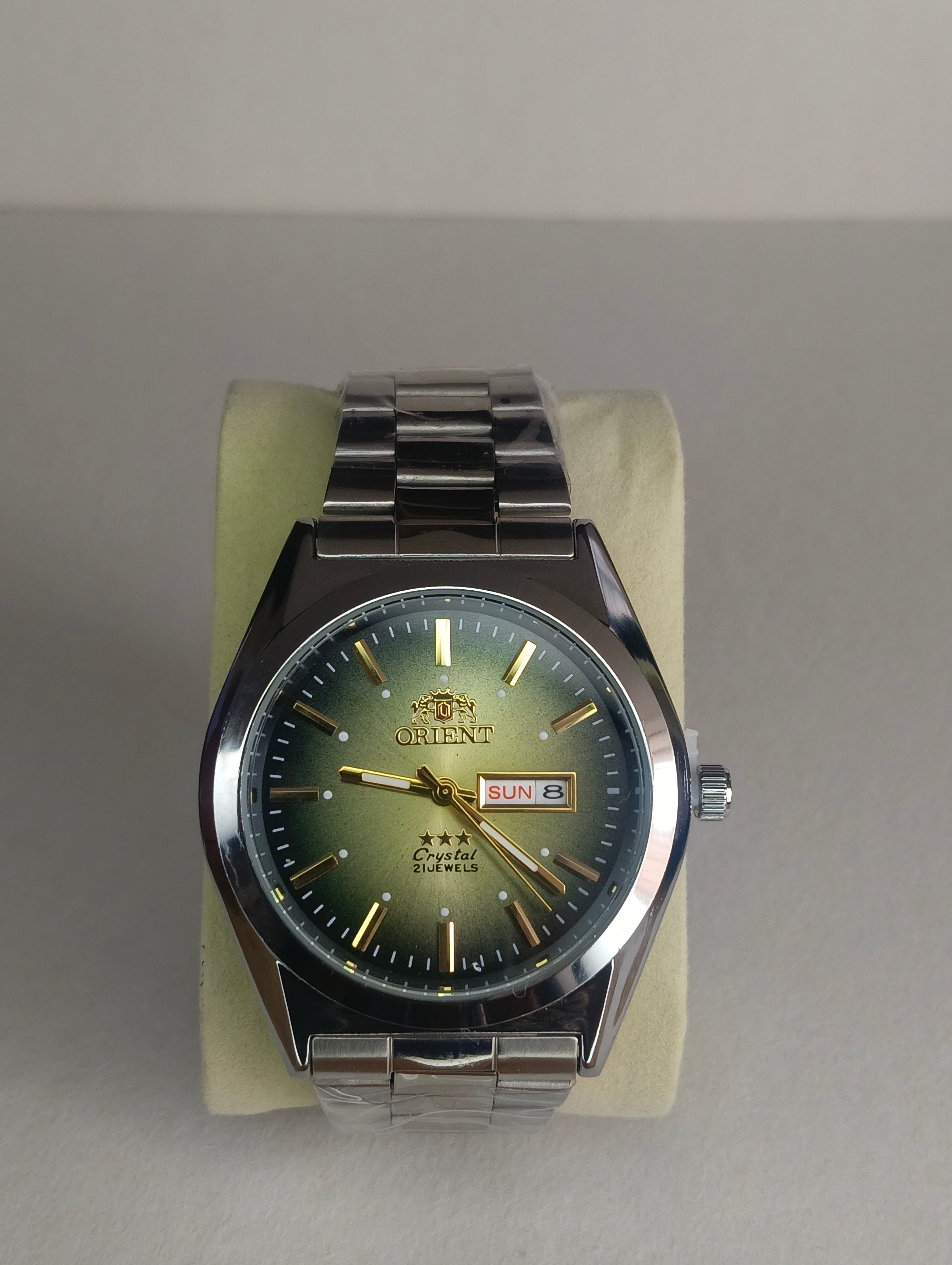 Reloj Automático Estilo Clásico con Calendario – Esfera Verde y Acero Inoxidable