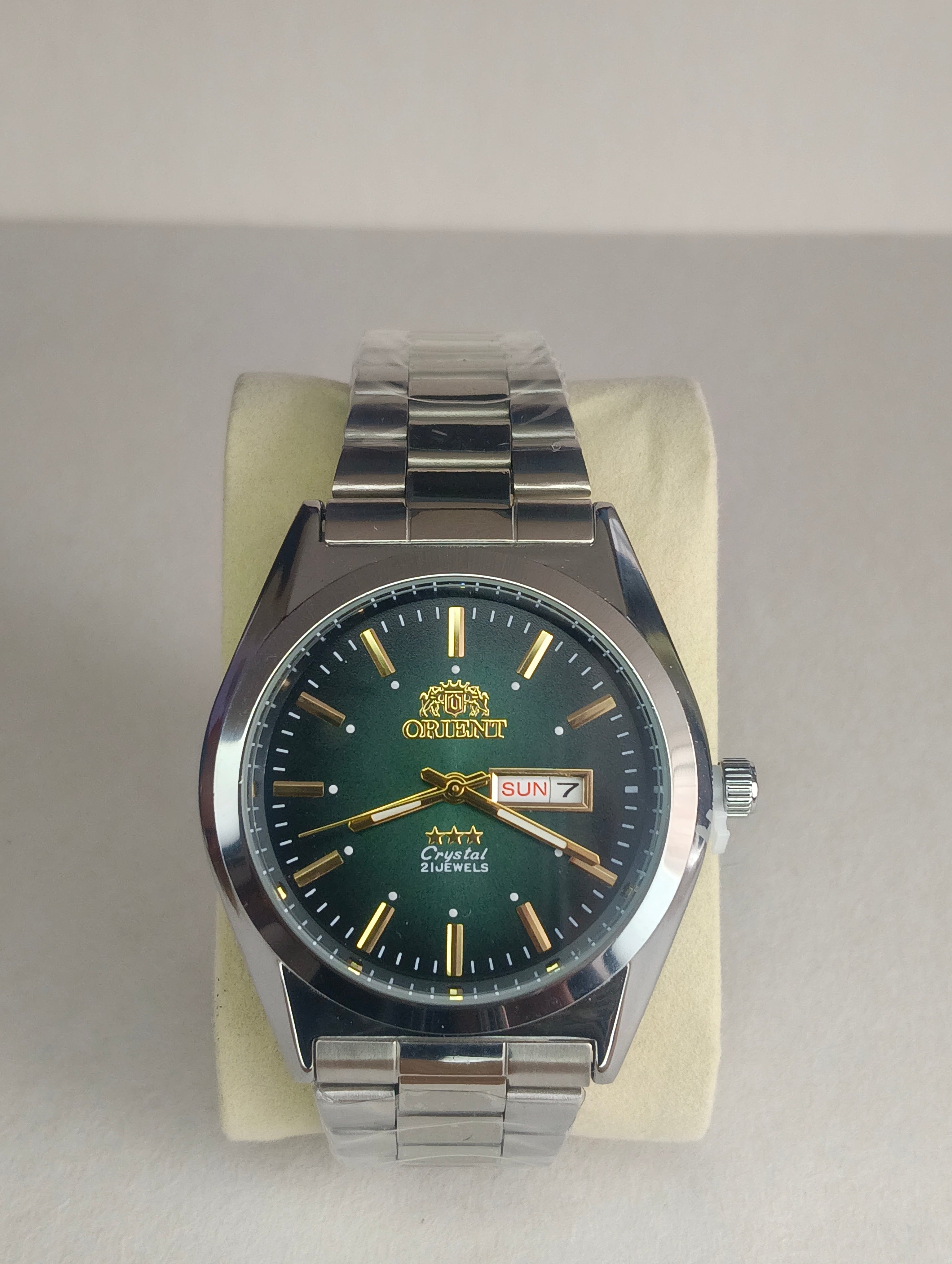 Reloj Automático Estilo Clásico con Calendario – Esfera Verde y Acero Inoxidable