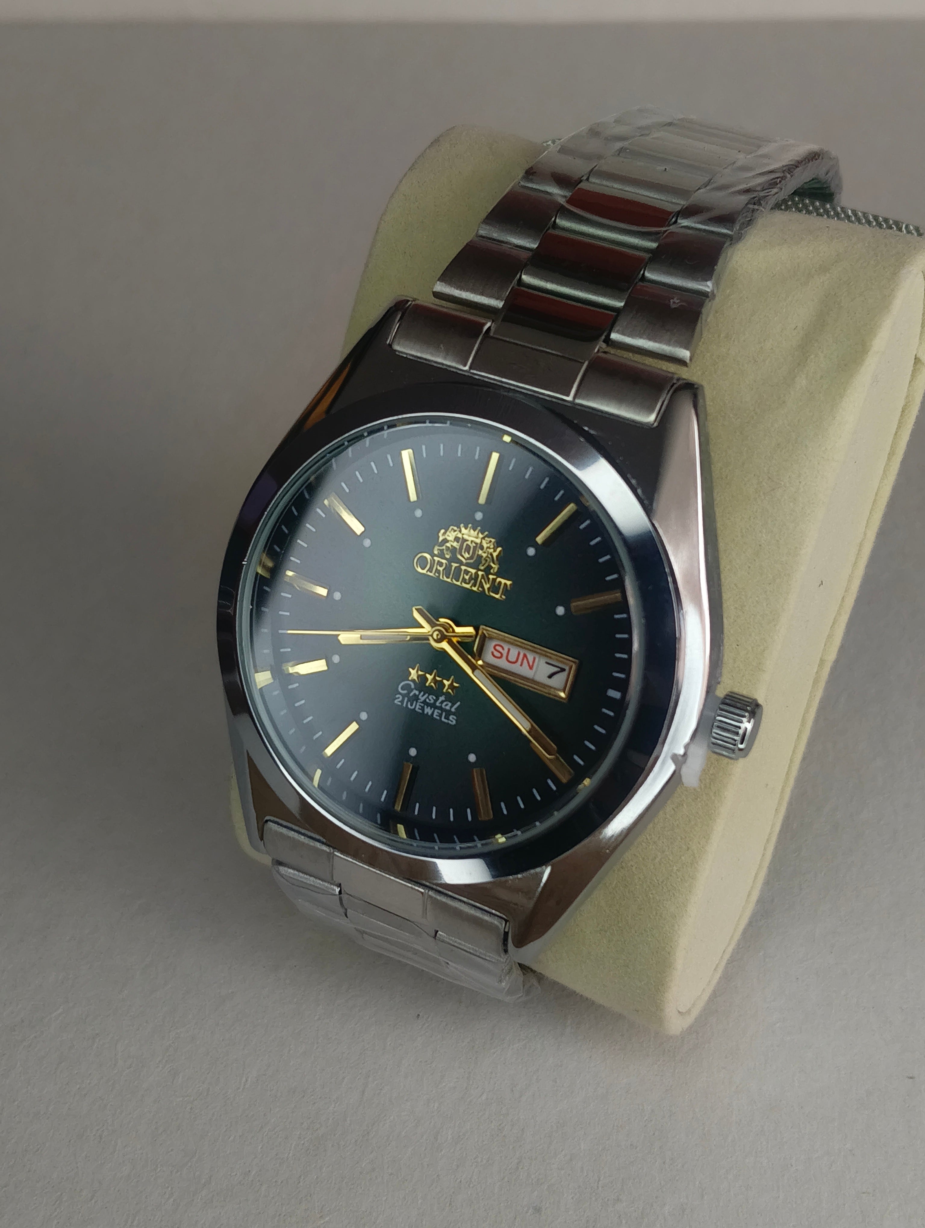 Reloj Automático Estilo Clásico con Calendario – Esfera Verde y Acero Inoxidable