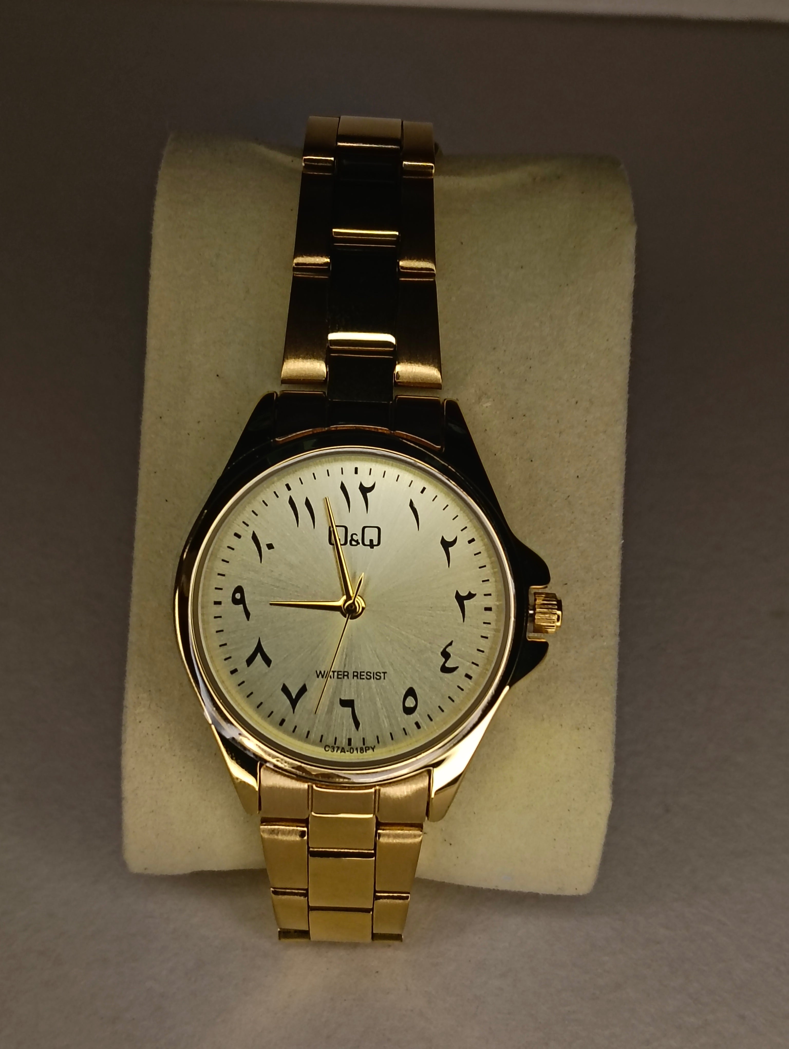 Reloj Q&Q para Mujer Dorado | Esfera Blanca con Números Árabes | Elegancia Clásica
