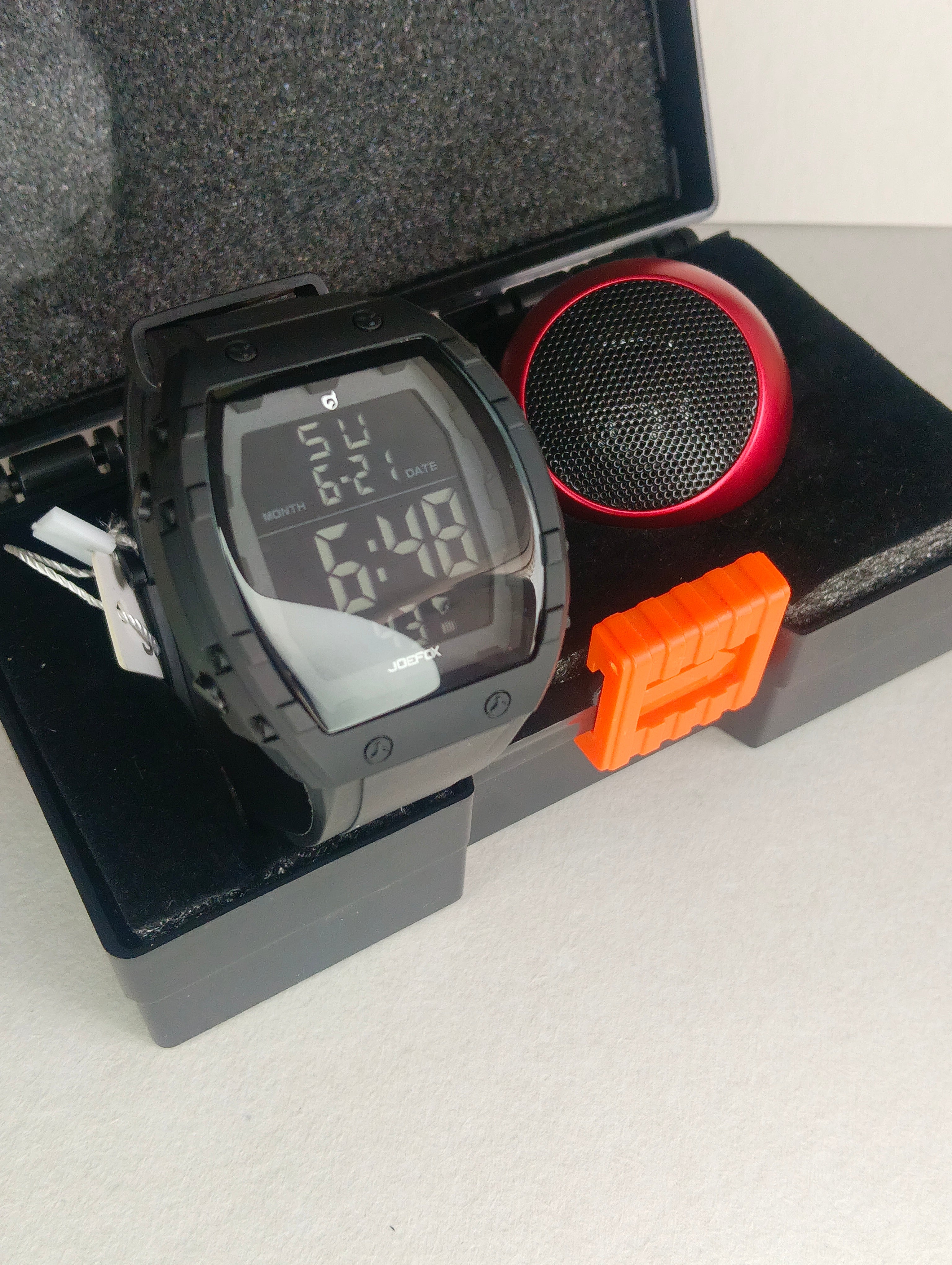 JoeFox Reloj Digital Deportivo Unisex – Pantalla LED Multifunción