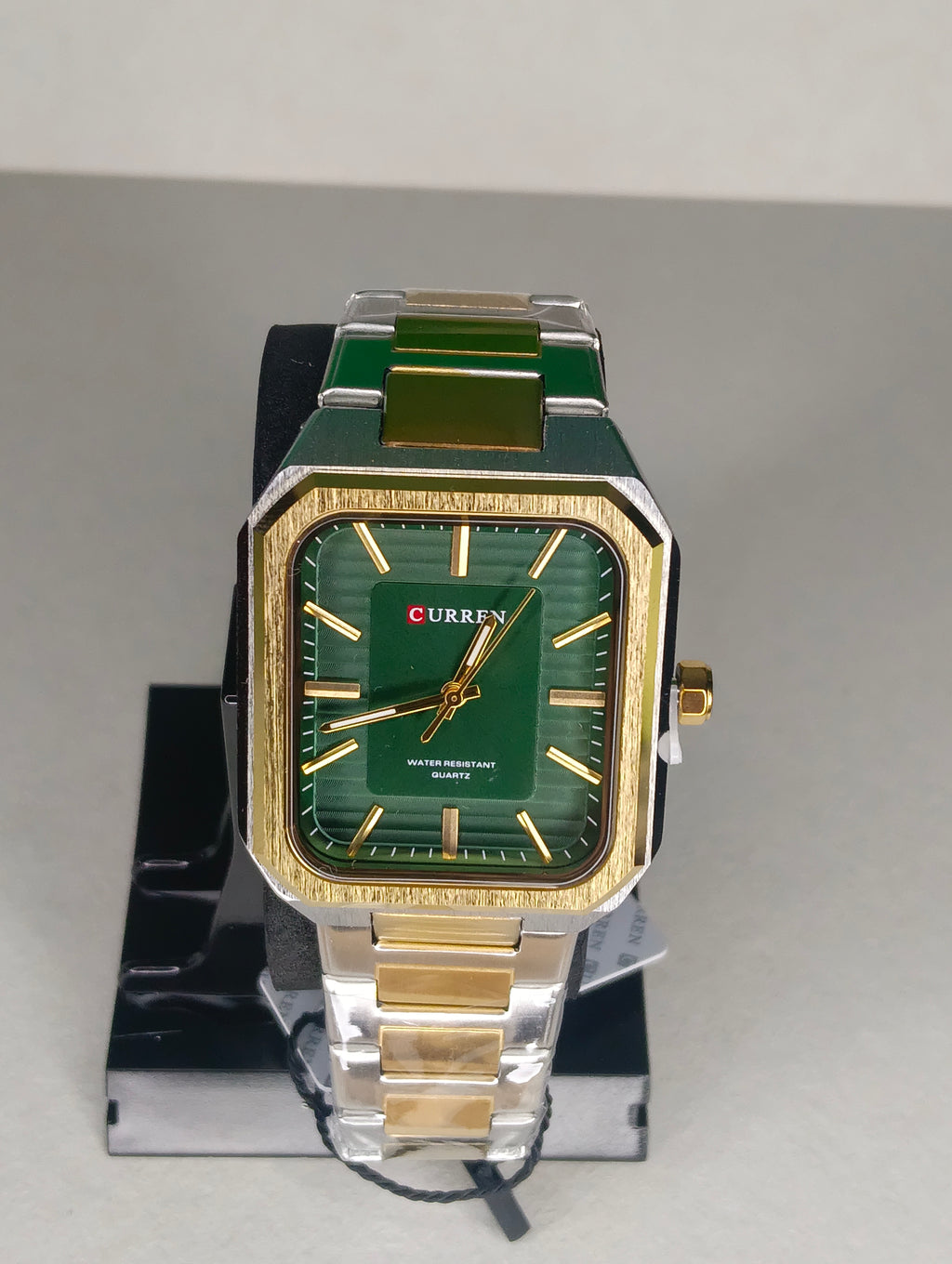 Reloj Curren Cuadrado para Hombre | Acero Inoxidable | Movimiento Quartz | Negro y Dorado