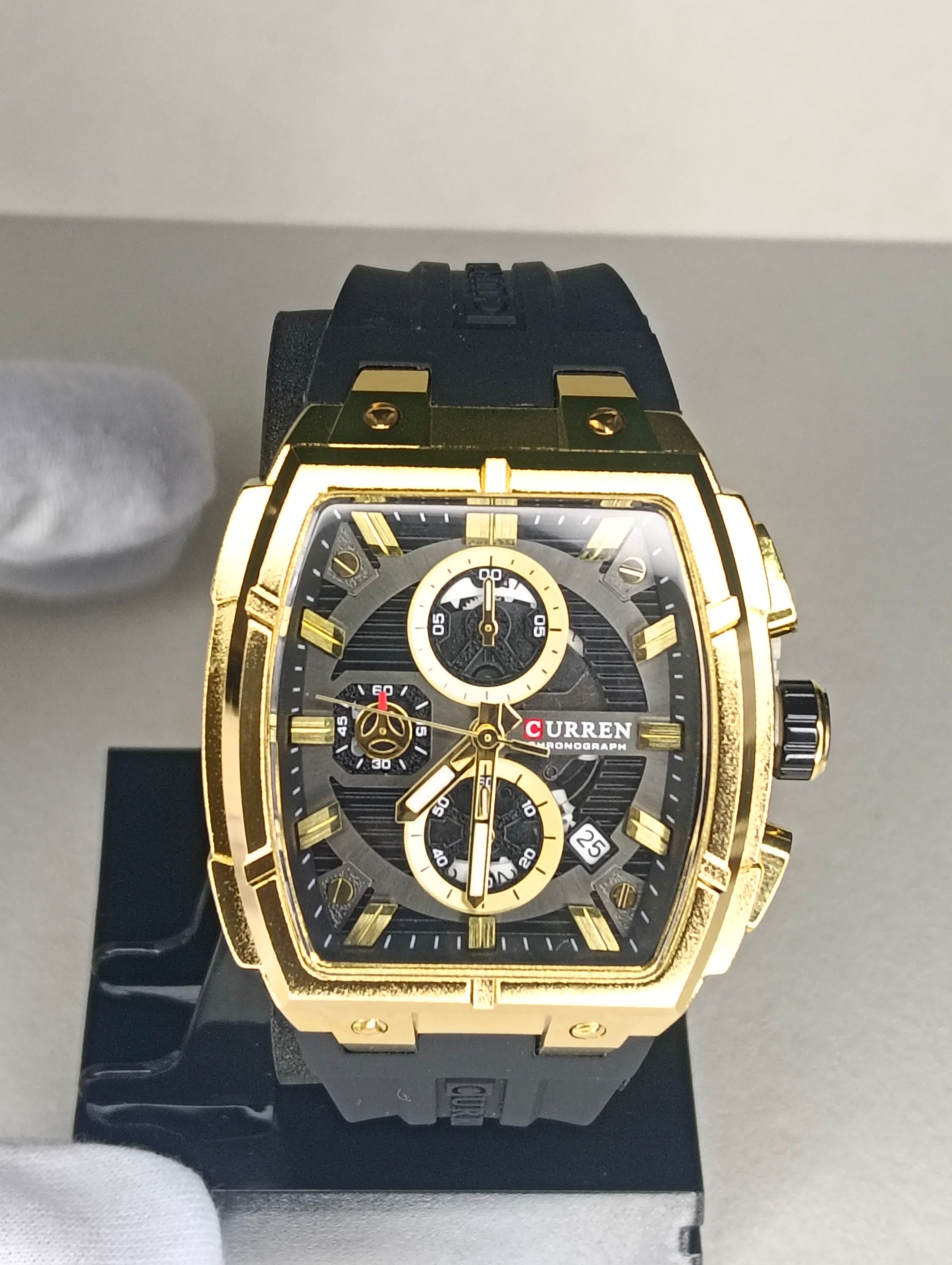 Reloj Curren Cronógrafo para Hombre | Caja Dorada | Pulso de Silicona | Quartz