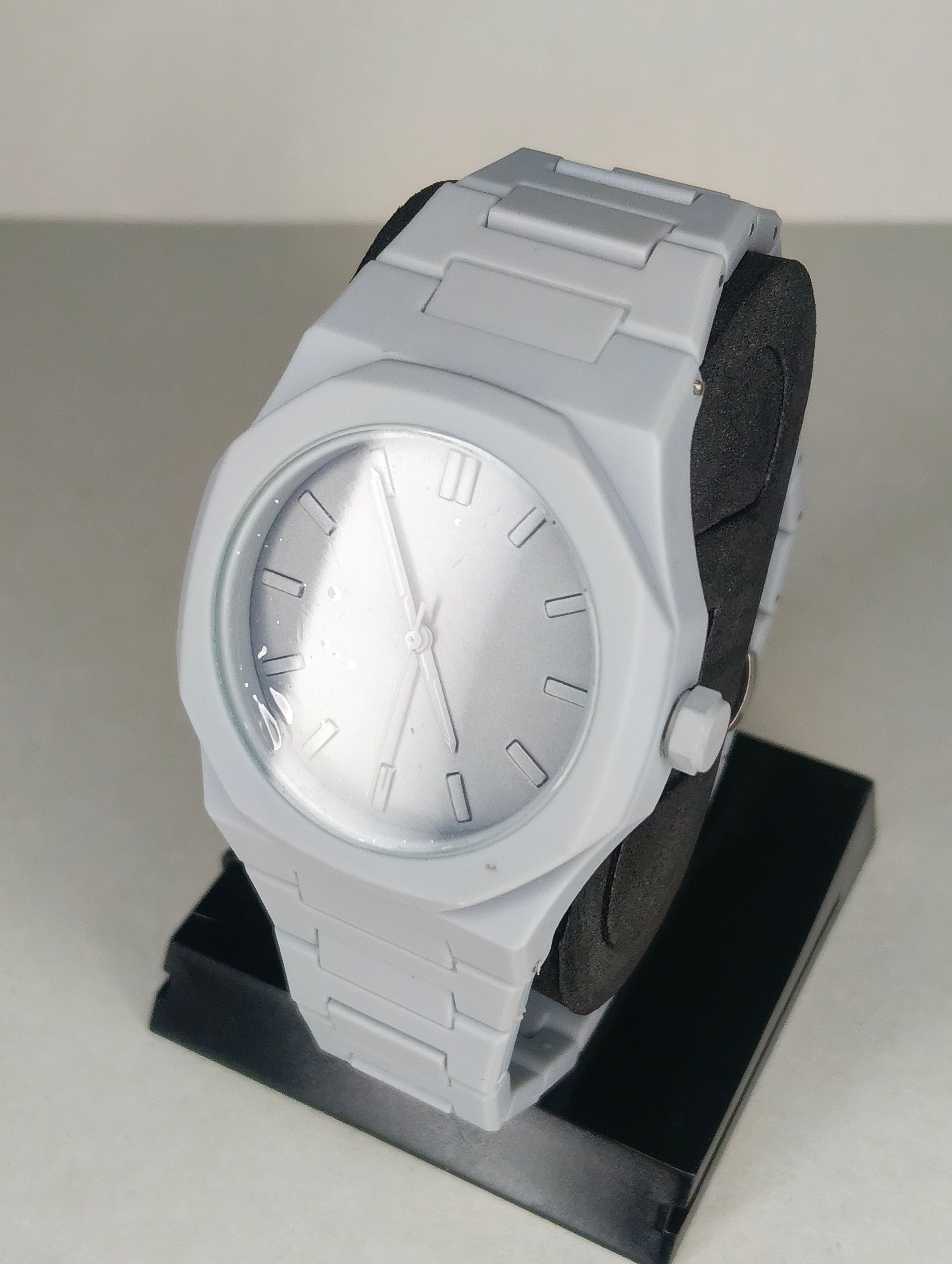 Reloj Minimalista Blanco Unisex | Diseño Monocromático | Pulso de Silicona | Movimiento Quartz