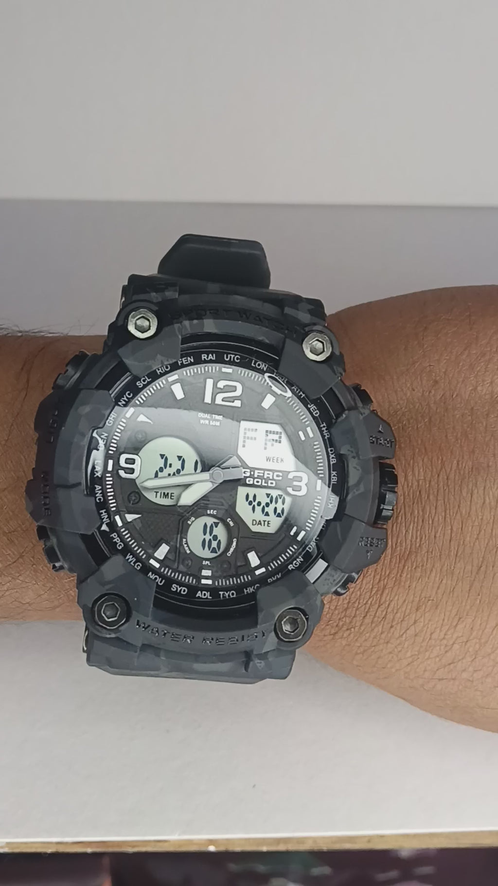 Reloj G-FRC Gold Hombre Análogo Digital Camuflado | Hora Mundial, Cronómetro, Alarma y WR 50M