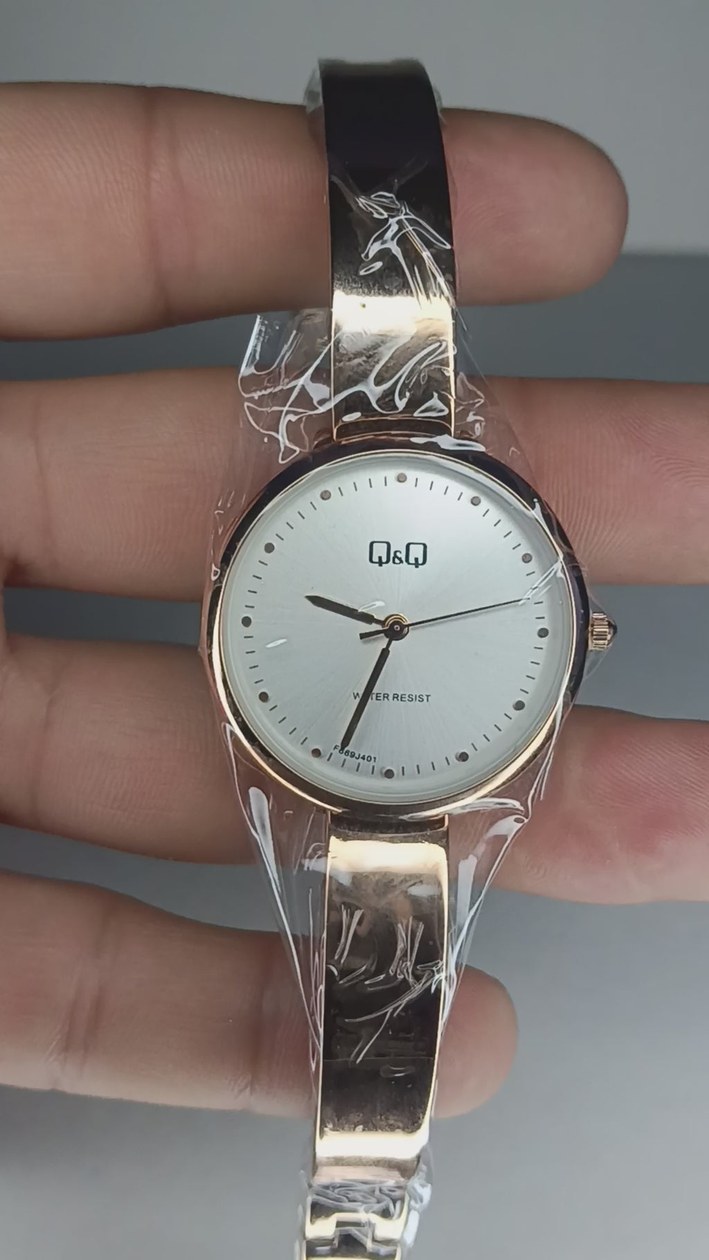 Reloj Q&Q para Mujer Elegante Oro Rosa | Pulsera Metálica | Movimiento Japonés