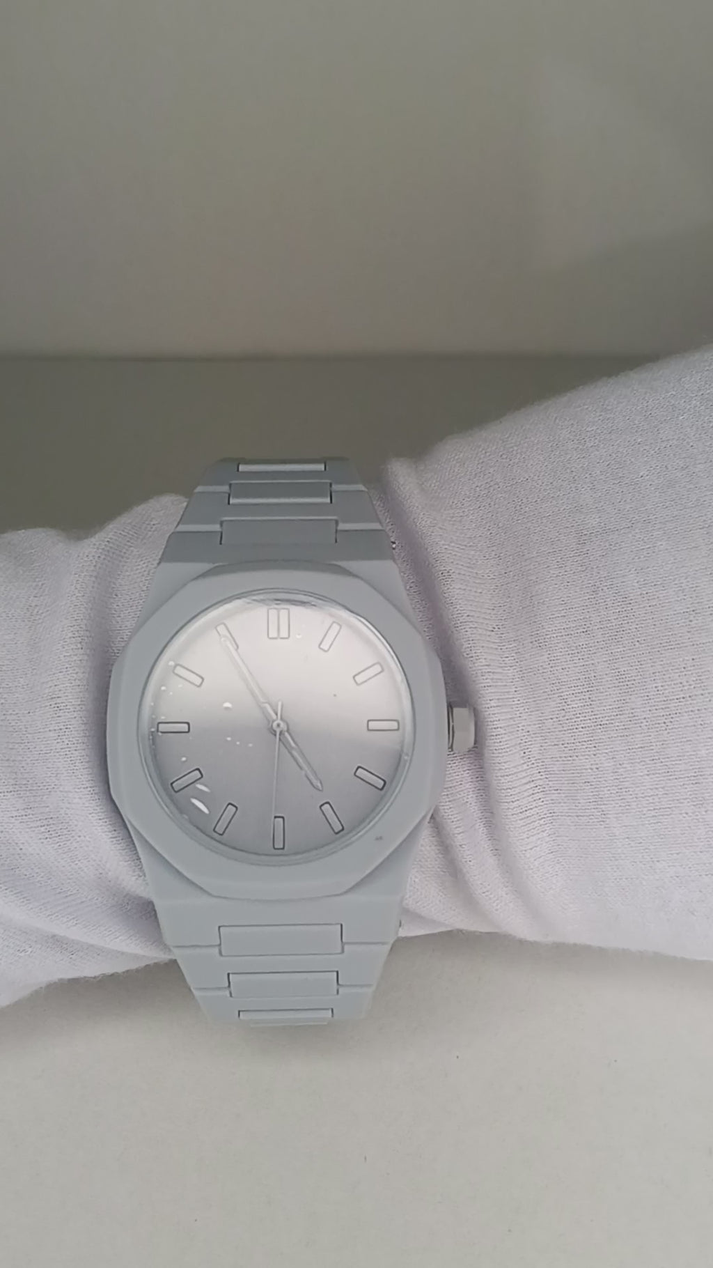 Reloj Minimalista Blanco Unisex | Diseño Monocromático | Pulso de Silicona | Movimiento Quartz